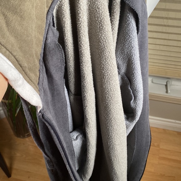 Comfortable Mens Zip Up Colour-Block White, Olive Green and Grey Size Large - Picture 6 of 7